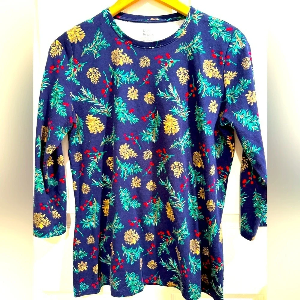 Pinecone Holly Berry Pine Print 100% Cotton Top Christmas Winter